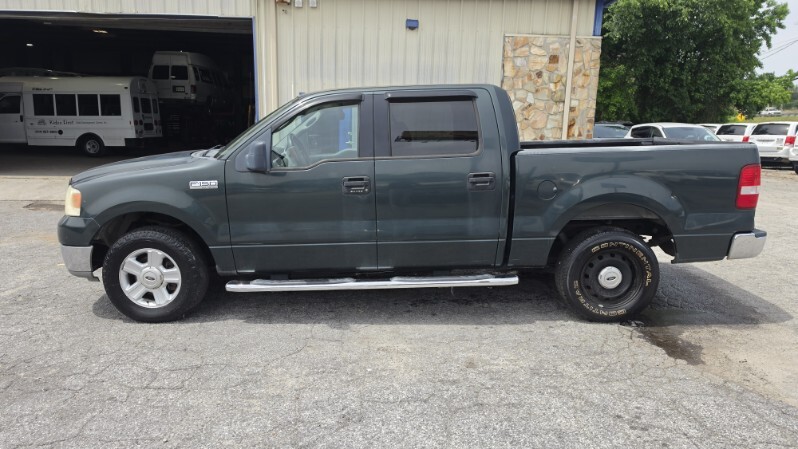 2004 FORD F150 XLT in Forest Park, GA