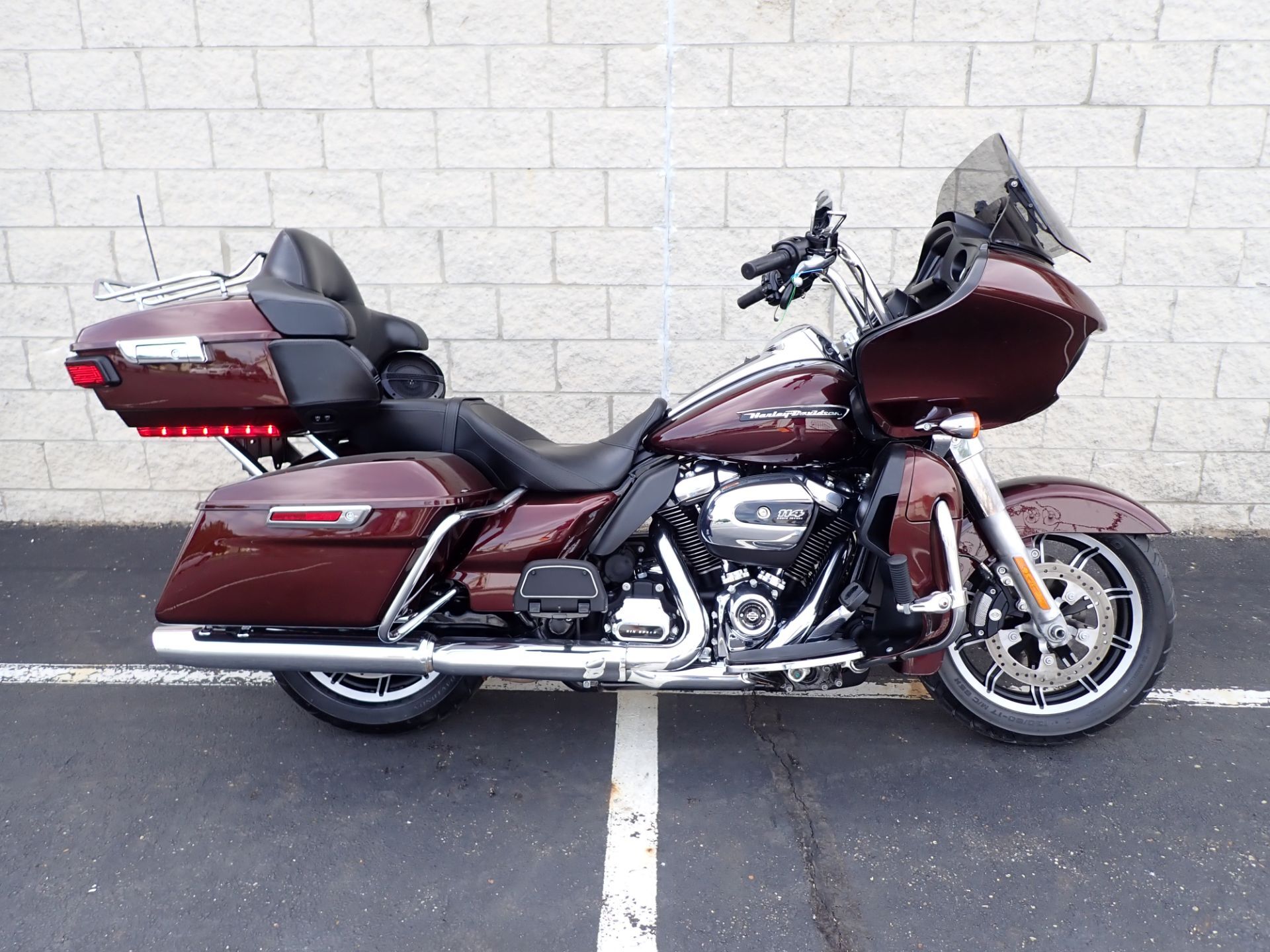 Red Aprilia,bmw,harley-Davidson,kawasaki Motorcycles For Sale in