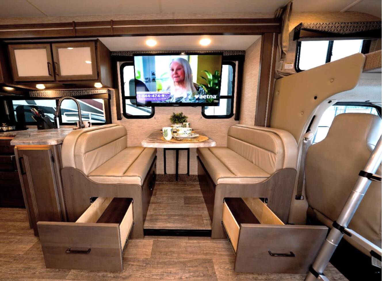 A photo of this 2023 Thor Motor Coach Quantum SE 31WV