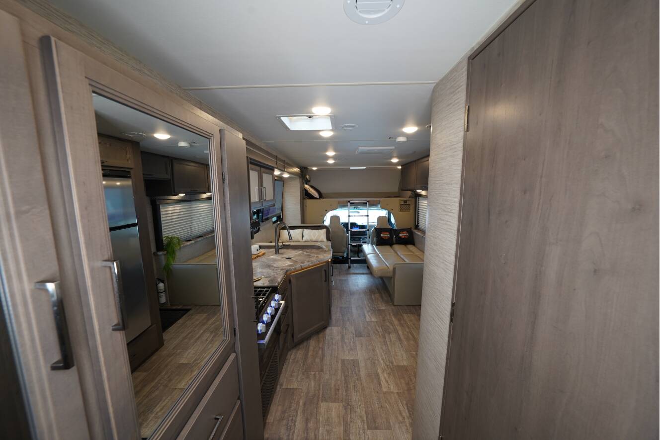 A photo of this 2023 Thor Motor Coach Quantum SE 31WV