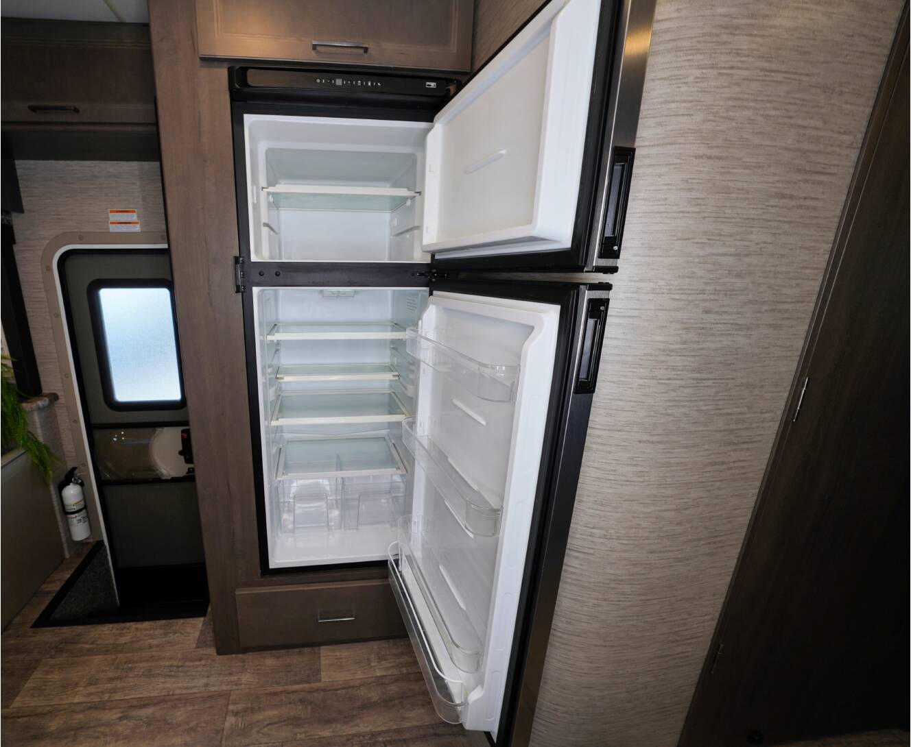 A photo of this 2023 Thor Motor Coach Quantum SE 31WV