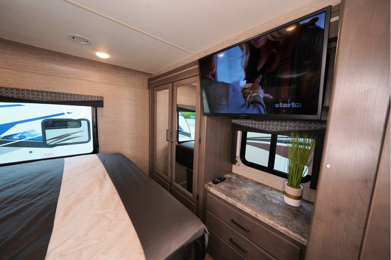 A photo of this 2023 Thor Motor Coach Quantum SE 31WV