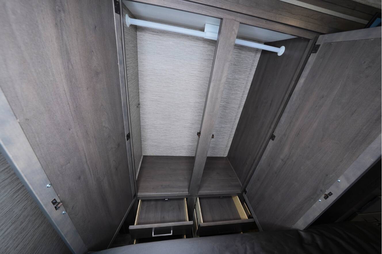 A photo of this 2023 Thor Motor Coach Quantum SE 31WV