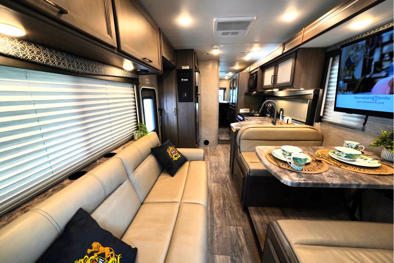 A photo of this 2023 Thor Motor Coach Quantum SE 31WV