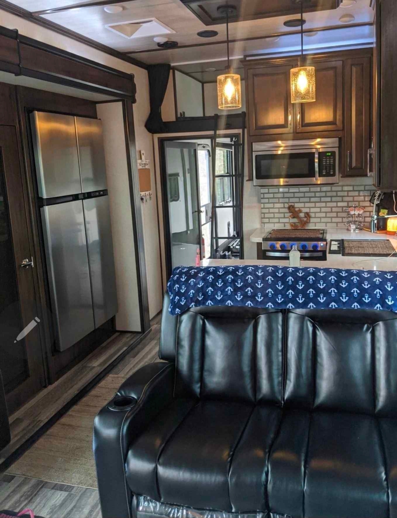 2020 Dutchmen VOLTAGE 4195 RV