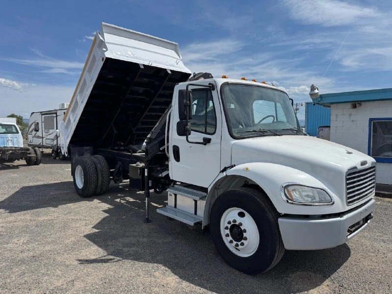 2016 FREIGHTLINER BUSINESS CLASS M2 106