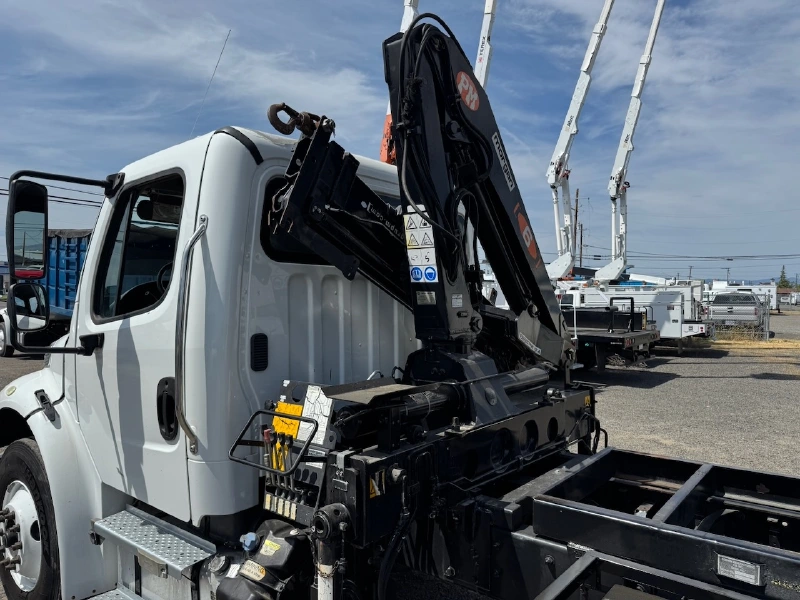 2016 FREIGHTLINER BUSINESS CLASS M2 106