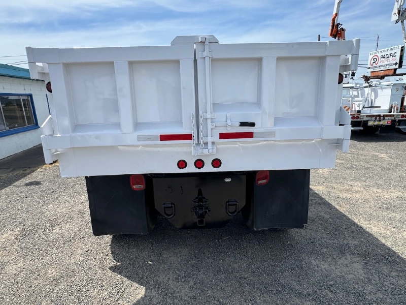 2016 FREIGHTLINER BUSINESS CLASS M2 106