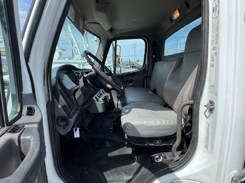 2016 FREIGHTLINER BUSINESS CLASS M2 106