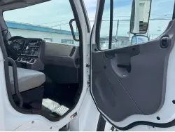 2016 FREIGHTLINER BUSINESS CLASS M2 106