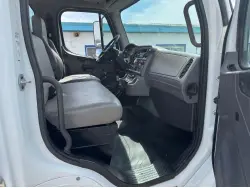 2016 FREIGHTLINER BUSINESS CLASS M2 106
