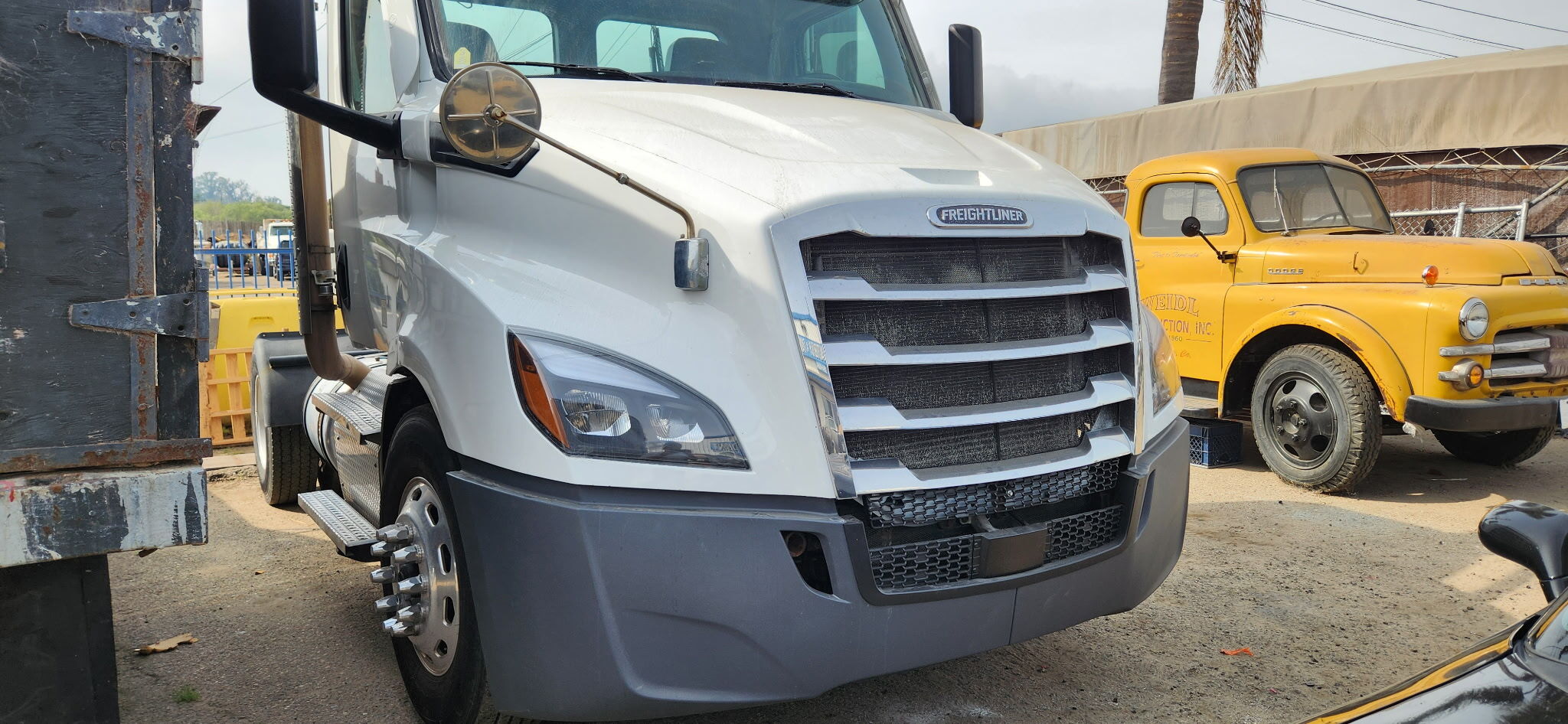 2020 FREIGHTLINER Cascadia 116 in Goleta, CA