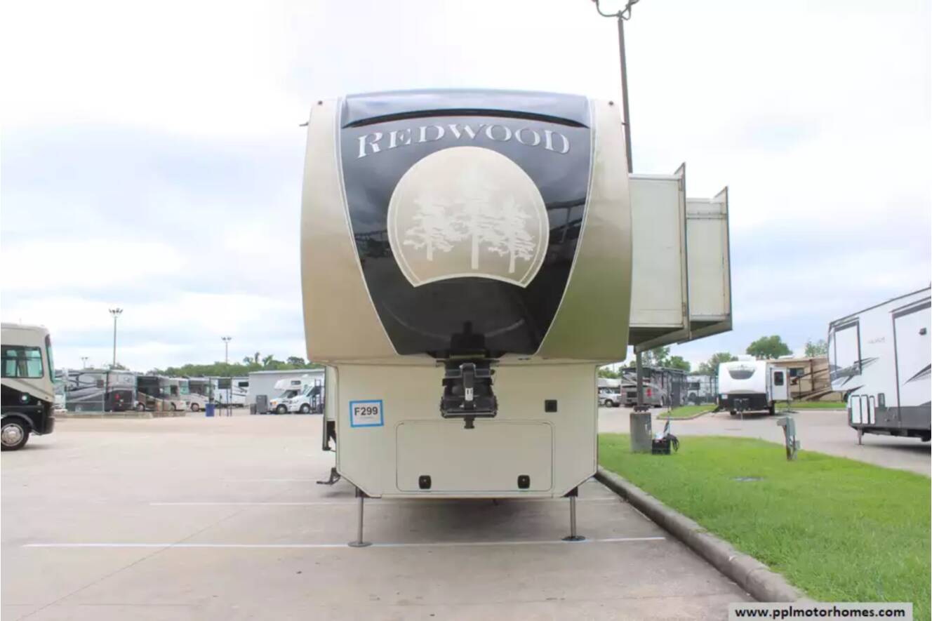 A photo of this 2016 Redwood REDWOOD RW38RD