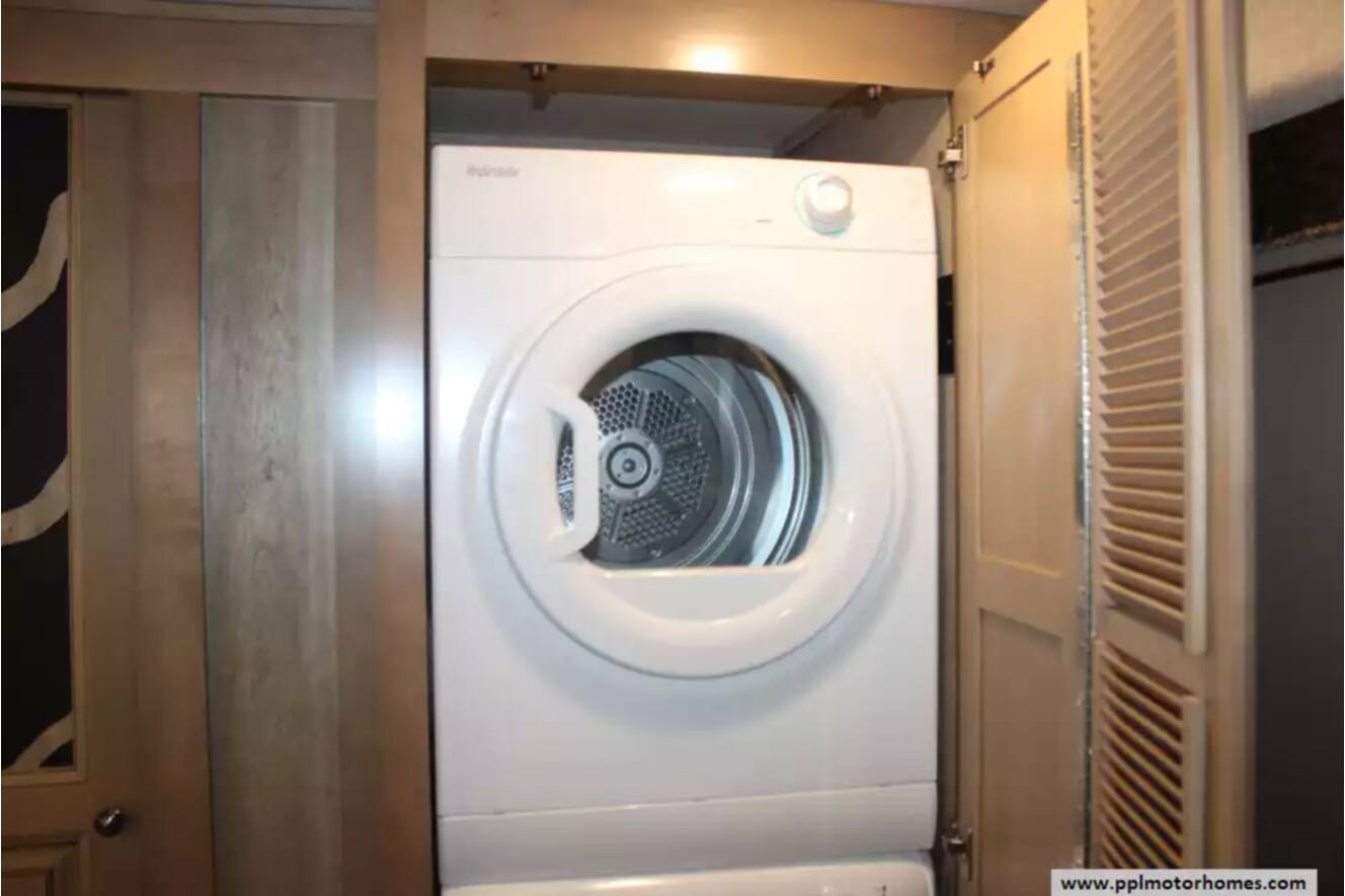 A photo of this 2016 Redwood REDWOOD RW38RD