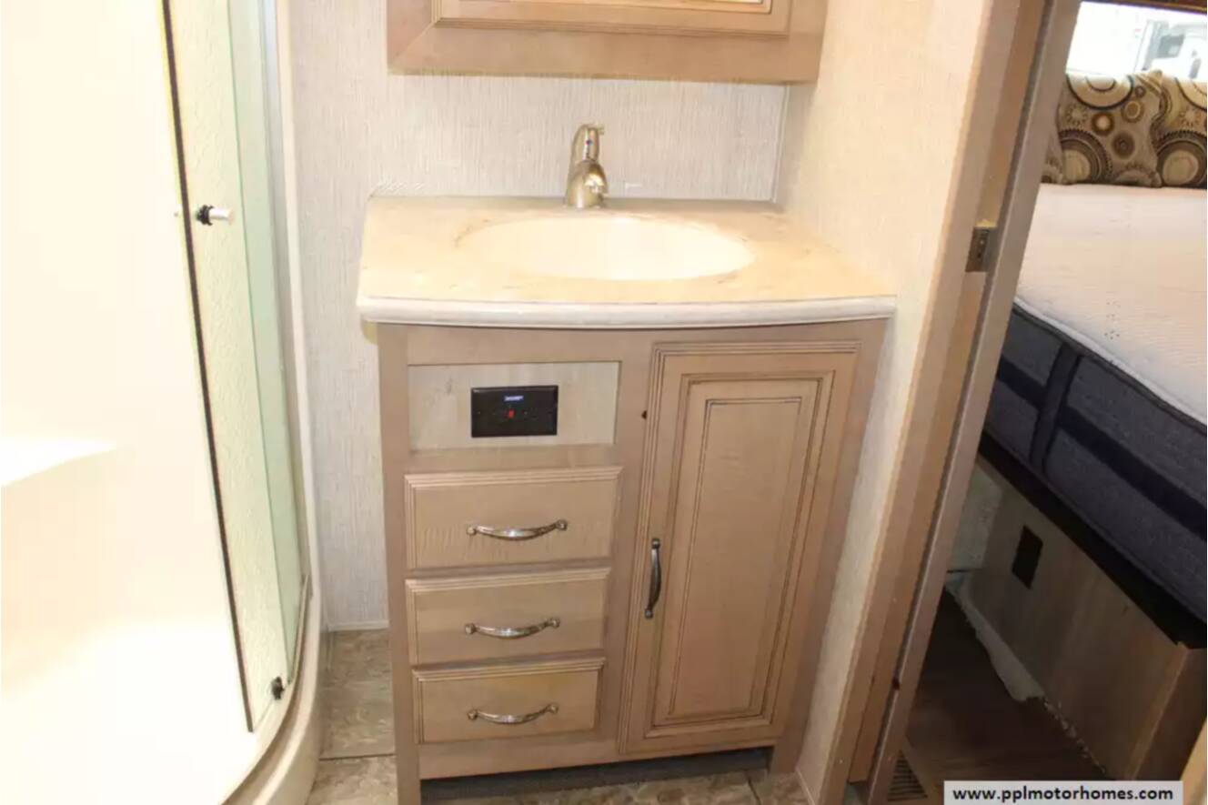 A photo of this 2016 Redwood REDWOOD RW38RD