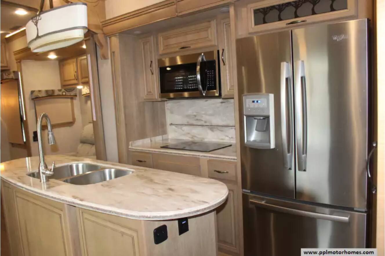 A photo of this 2016 Redwood REDWOOD RW38RD