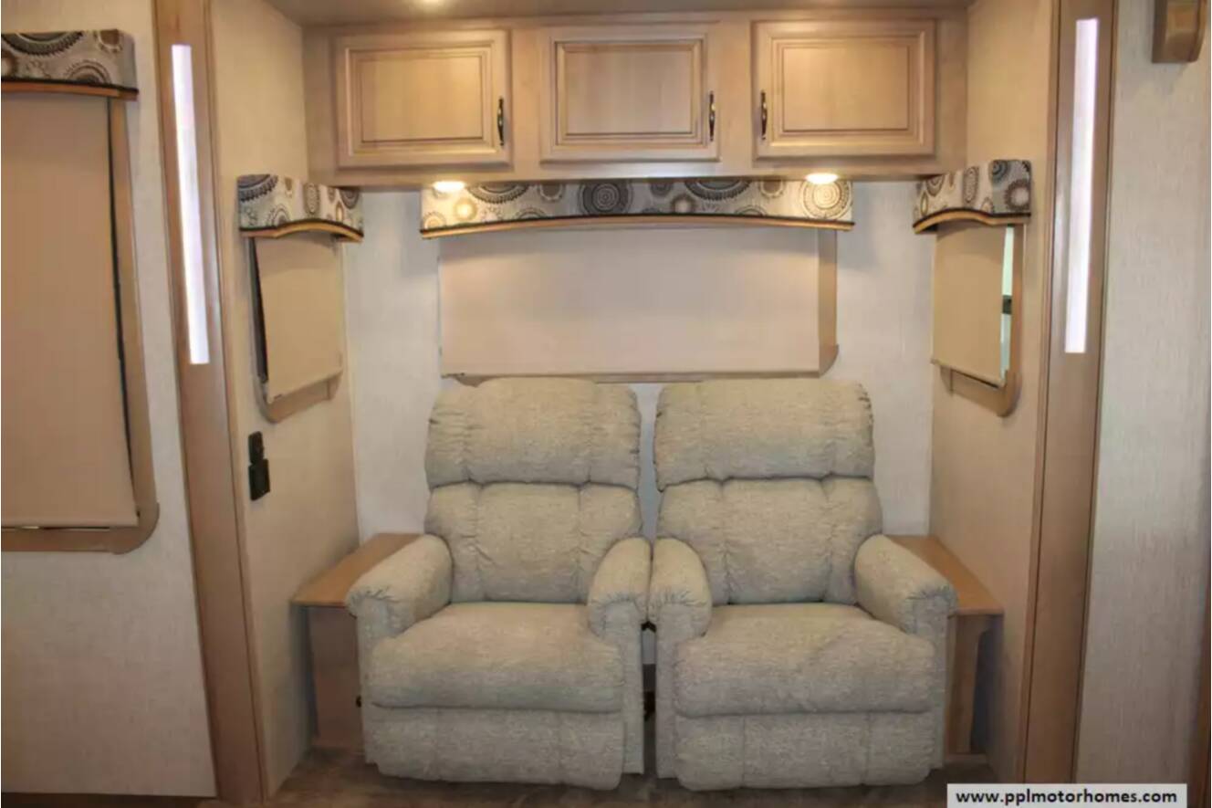 A photo of this 2016 Redwood REDWOOD RW38RD