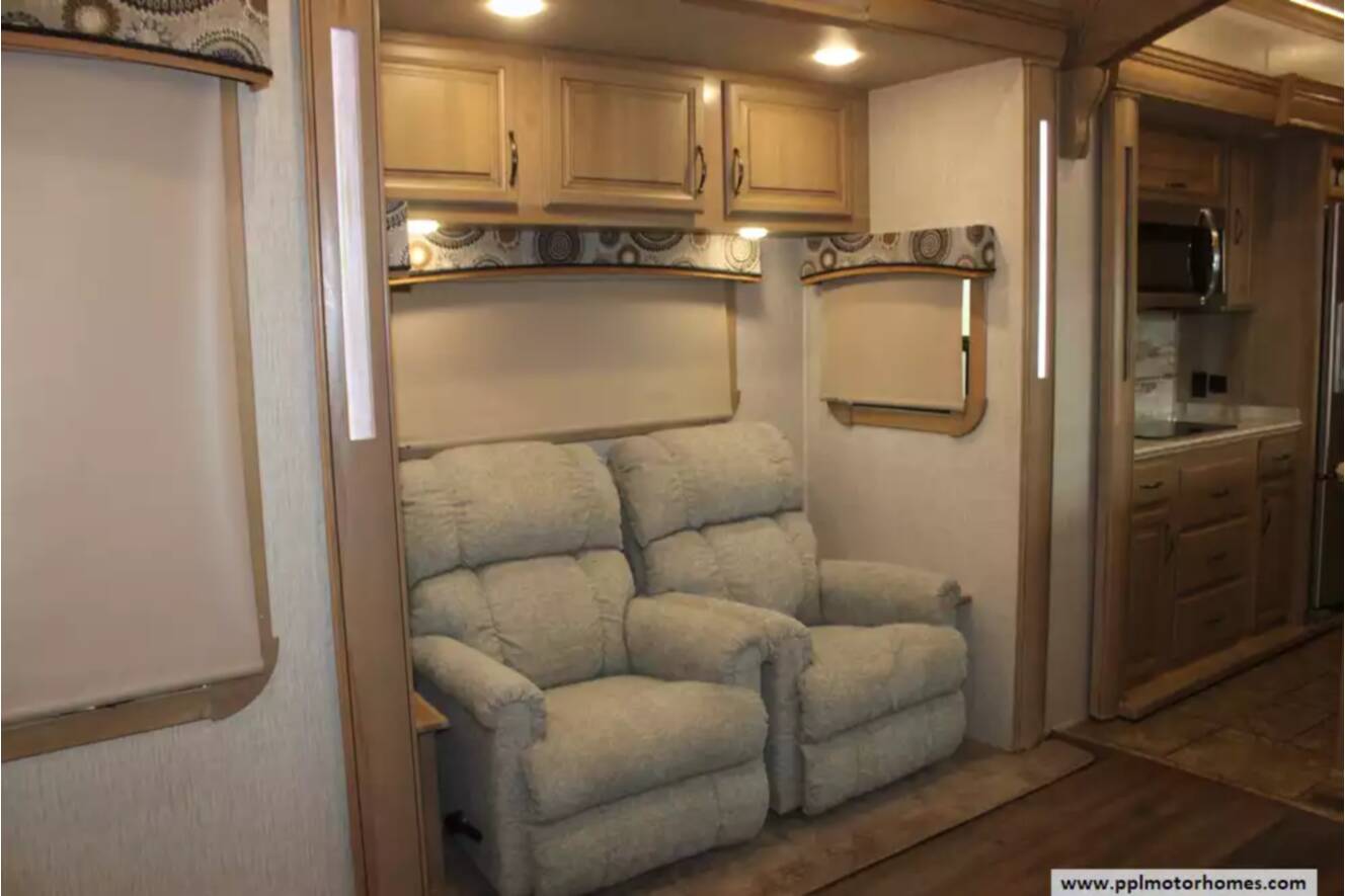 A photo of this 2016 Redwood REDWOOD RW38RD