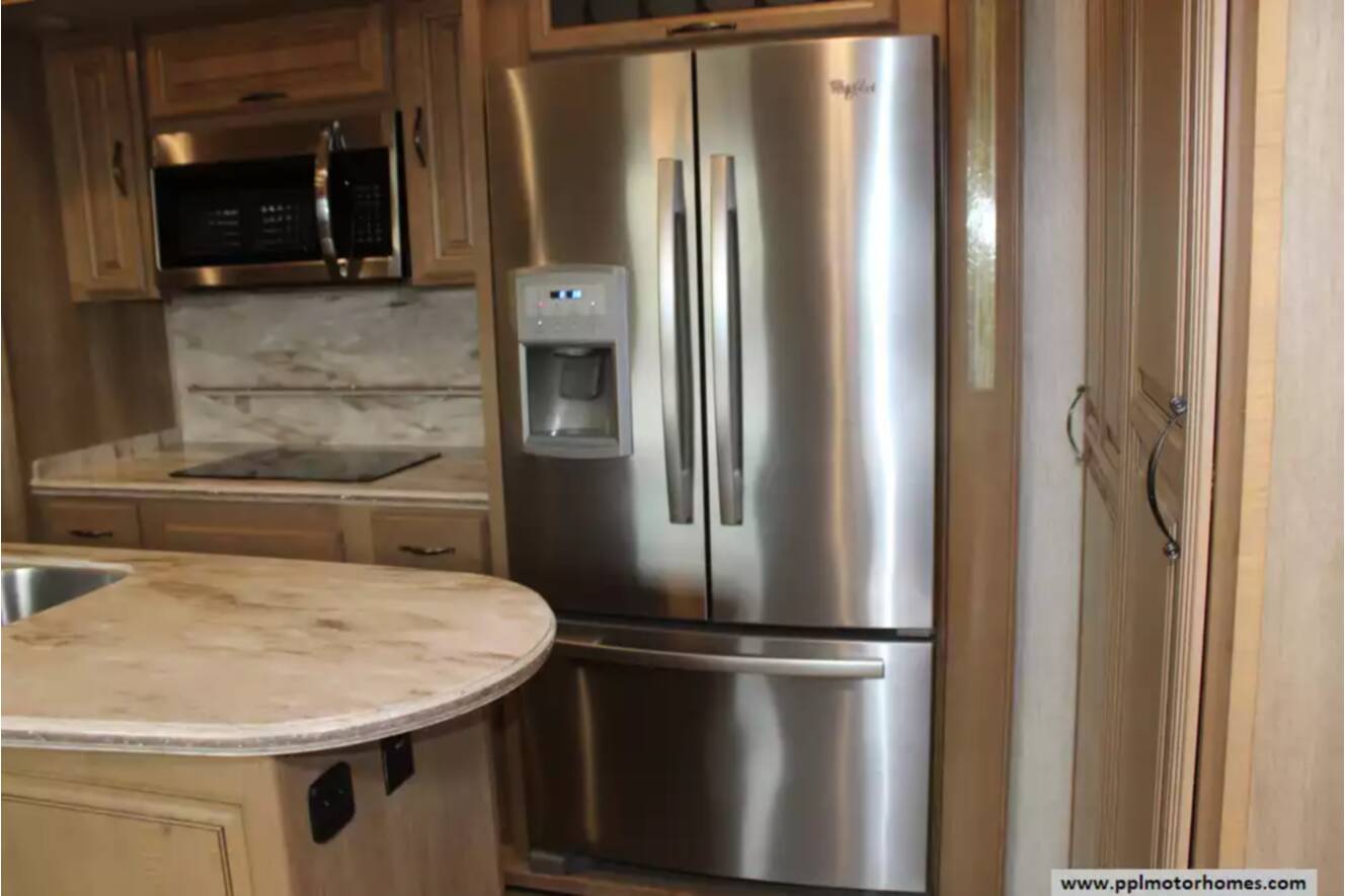 A photo of this 2016 Redwood REDWOOD RW38RD