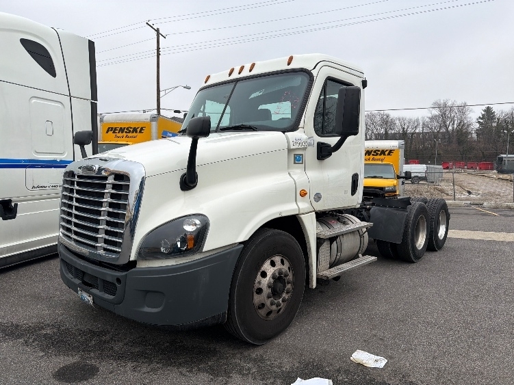 2019 FREIGHTLINER CASCADIA 125 in Baltimore, MD