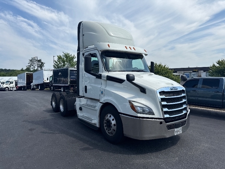 2019 FREIGHTLINER CASCADIA 126 in Baltimore, MD