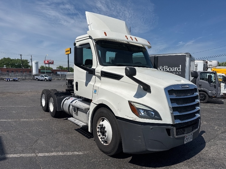 2019 FREIGHTLINER CASCADIA 126 in Baltimore, MD