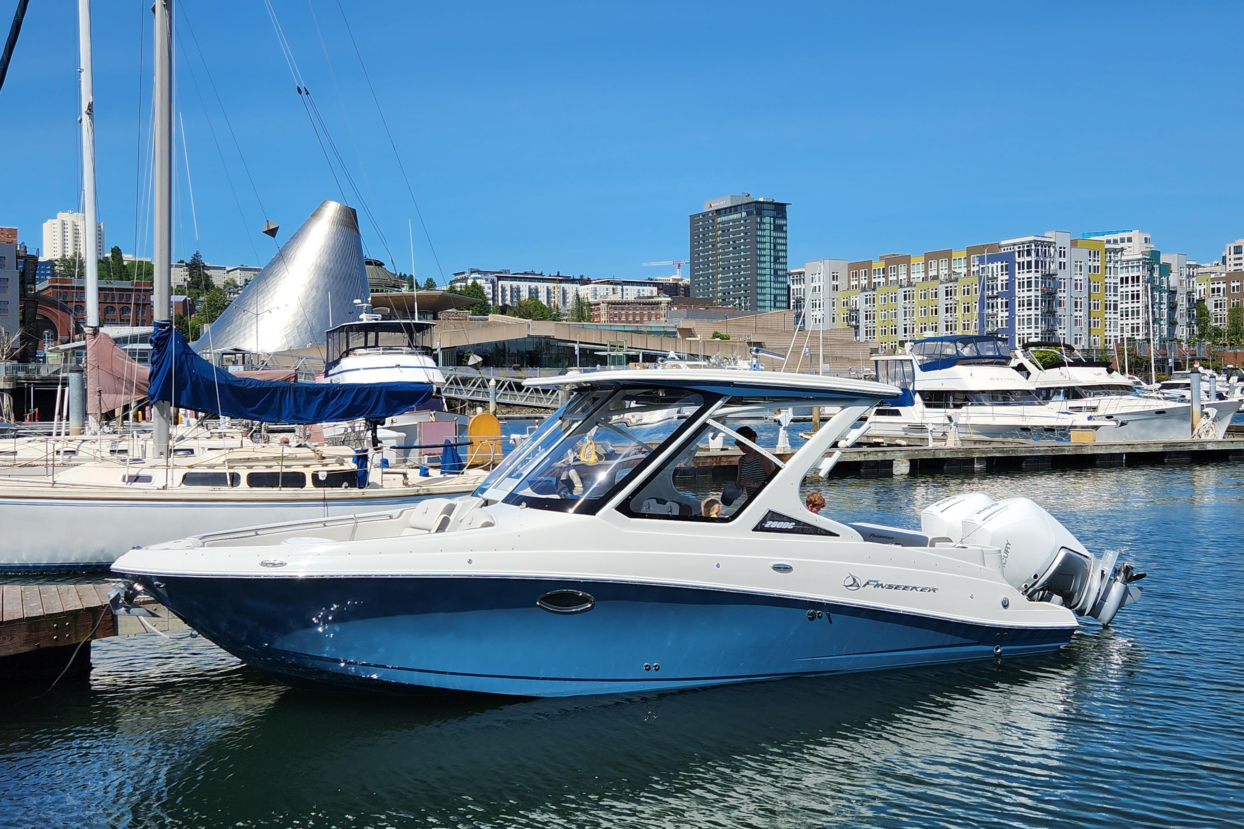 2022 Crownline 280 DC Finseeker in seattle WA