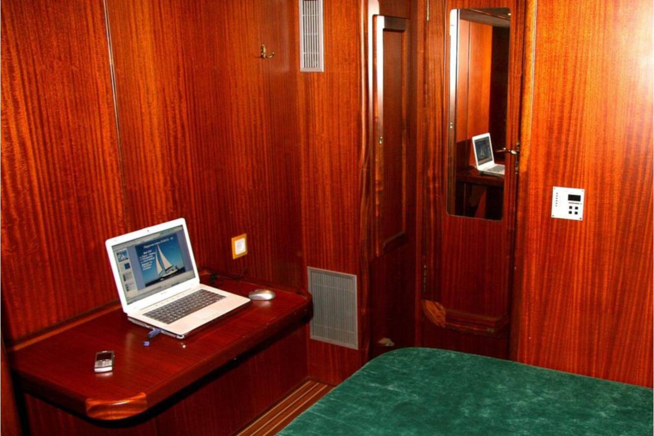 A photo of this 2006 Bsy BSY 57
