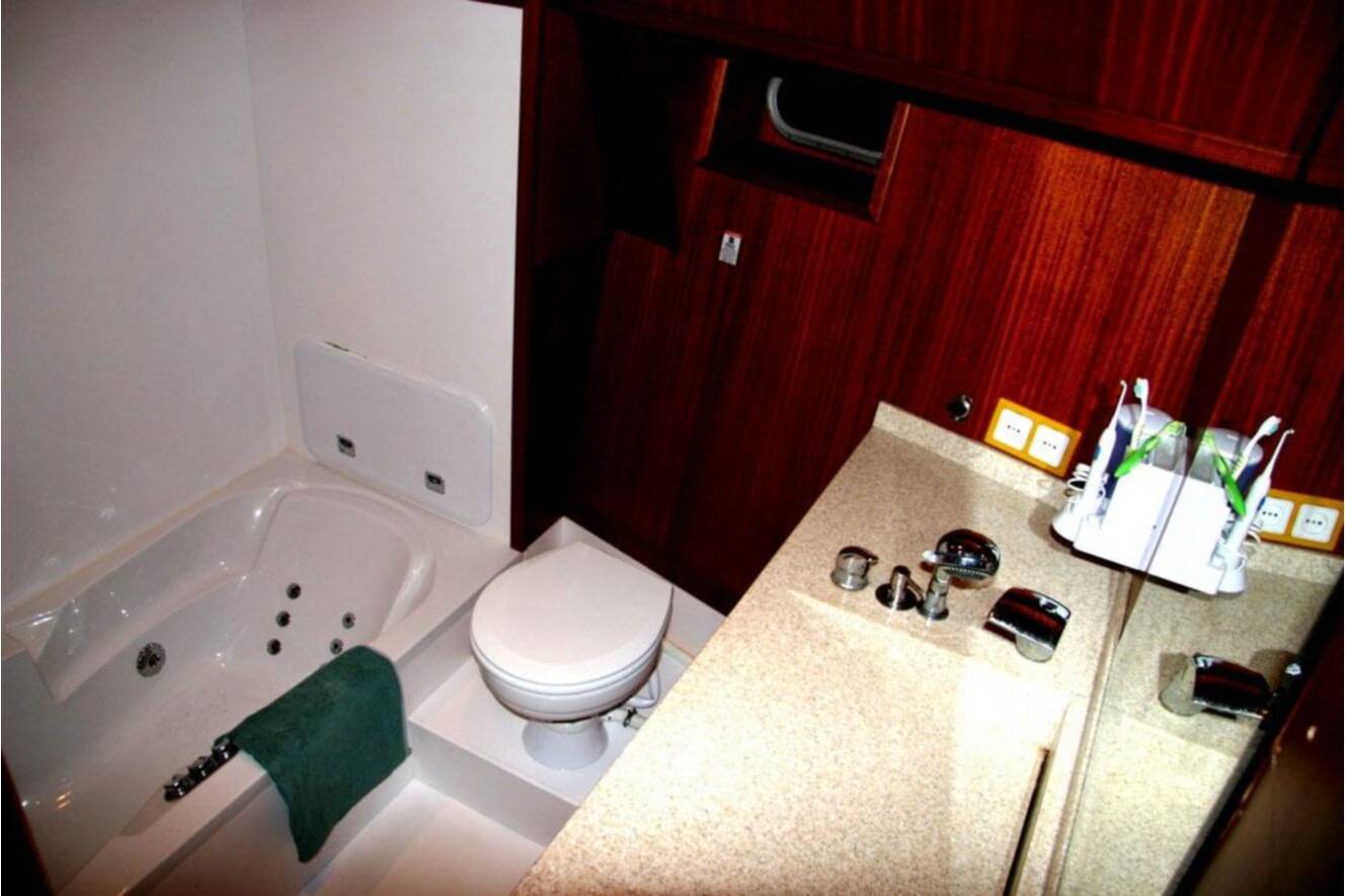A photo of this 2006 Bsy BSY 57
