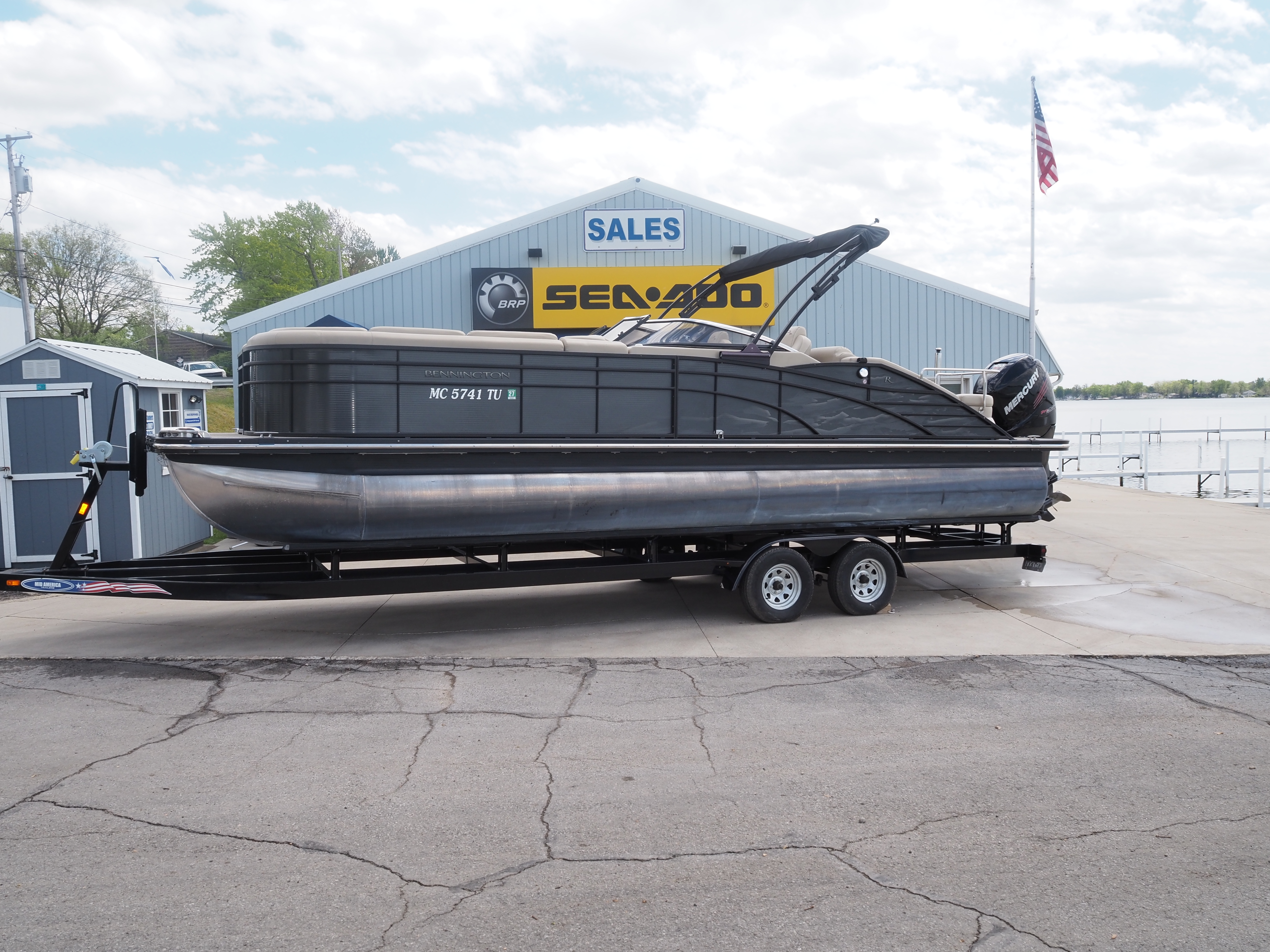 2015 Bennington 2572 RCW in coldwater MI