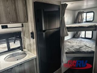 2024 FOREST RIVER WILDWOOD FSX 178BHSKX