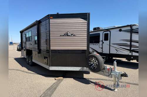 2027 Glacier Ice House Toyhauler 22RVTH Spear in st. cloud MN