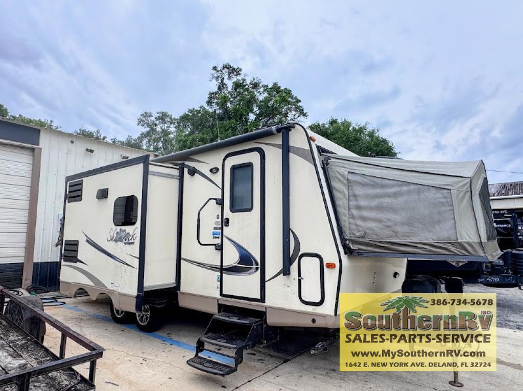 2017 Forest River Rv Flagstaff Shamrock 23IKSS in deland FL