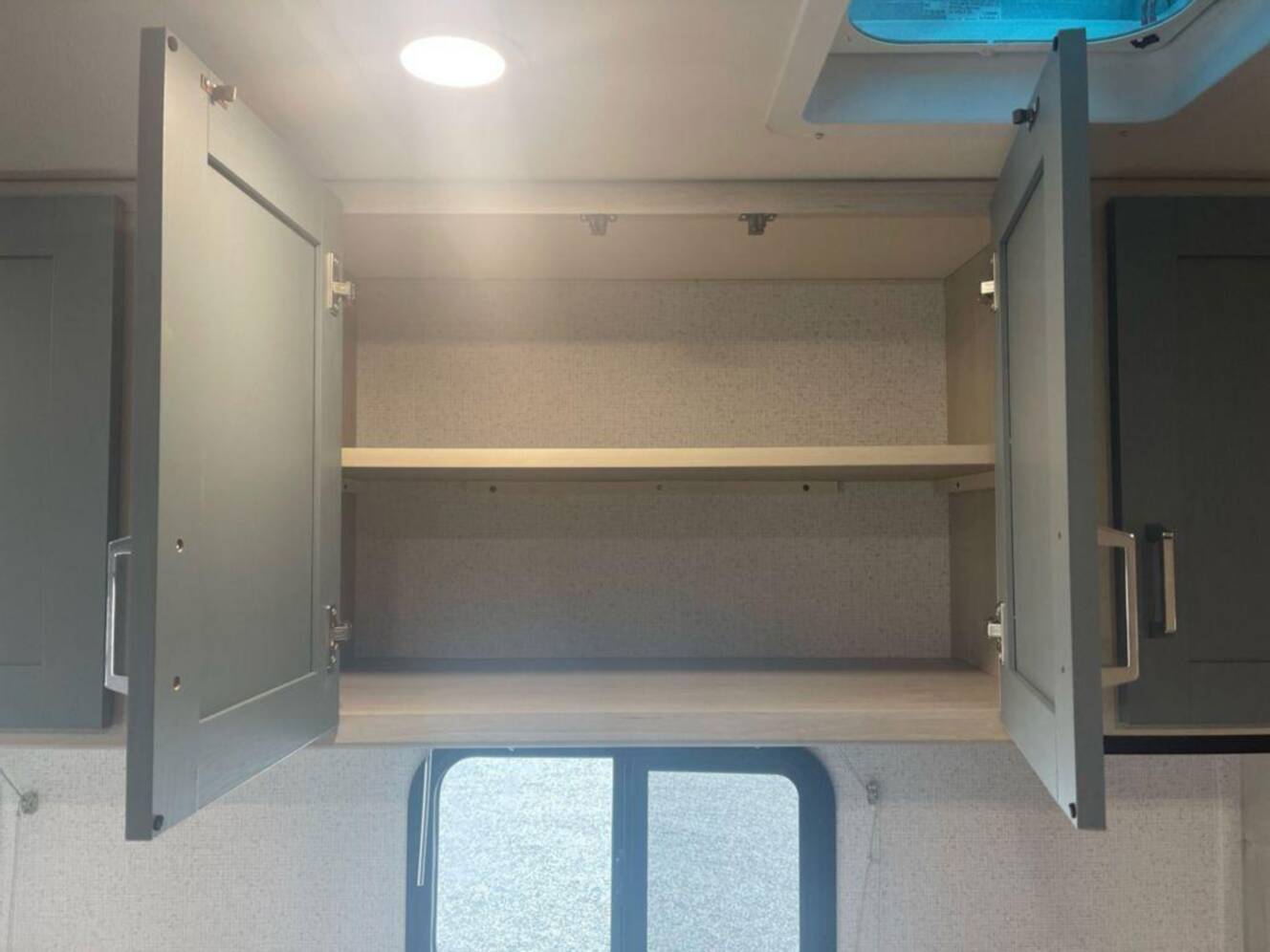 A photo of this 2026 Winnebago Sunflyer 28MB