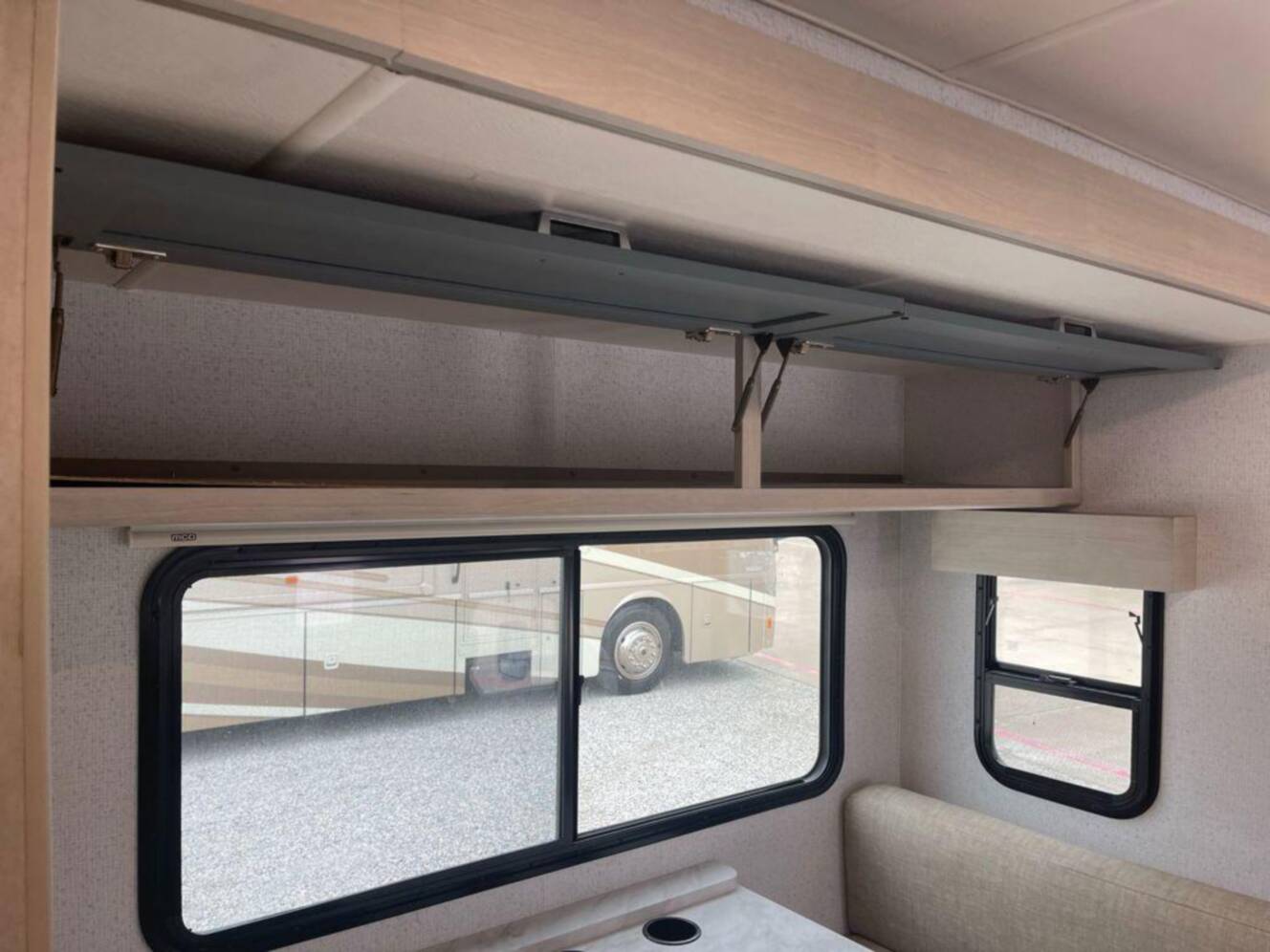 A photo of this 2026 Winnebago Sunflyer 28MB