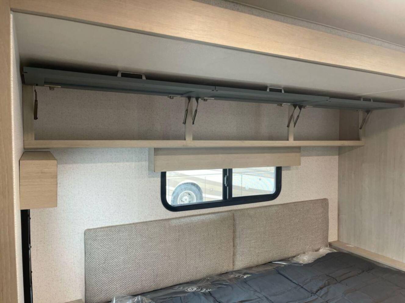 A photo of this 2026 Winnebago Sunflyer 28MB