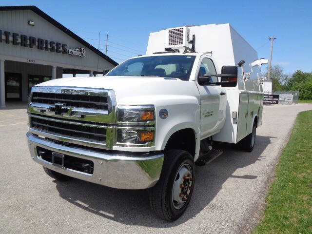 2021 CHEVROLET Silverado 5500HD in East Carondelet, IL
