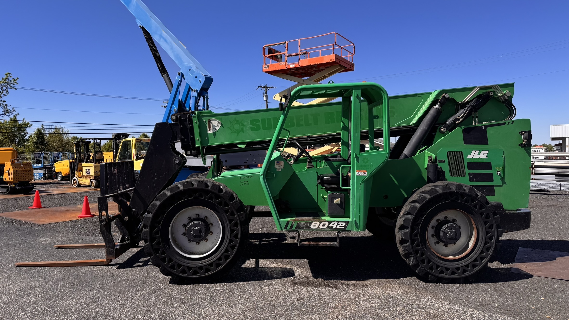 2015 JLG 8042 in Glassboro, NJ