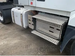 2018 VOLVO VNL300