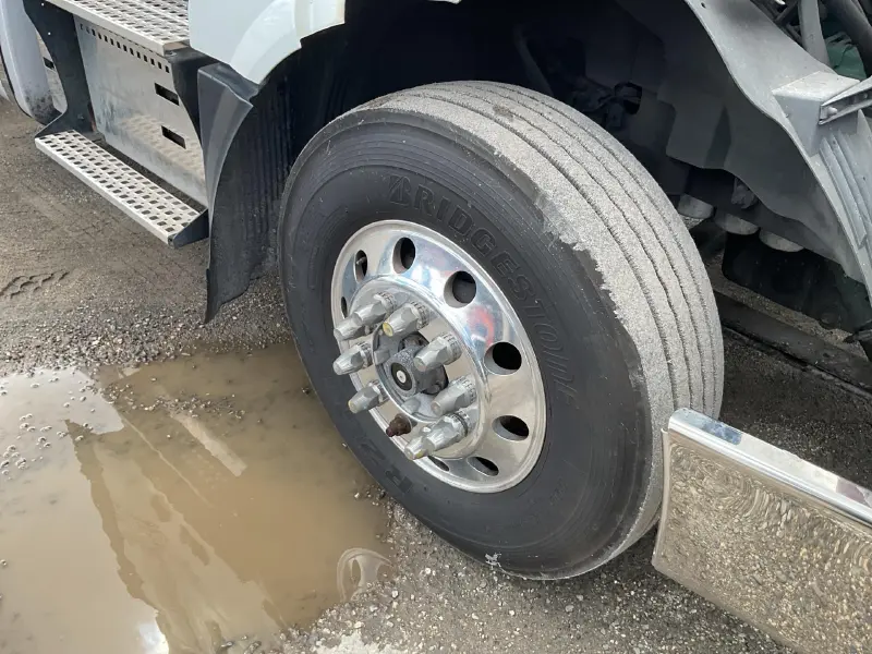 2018 VOLVO VNL300