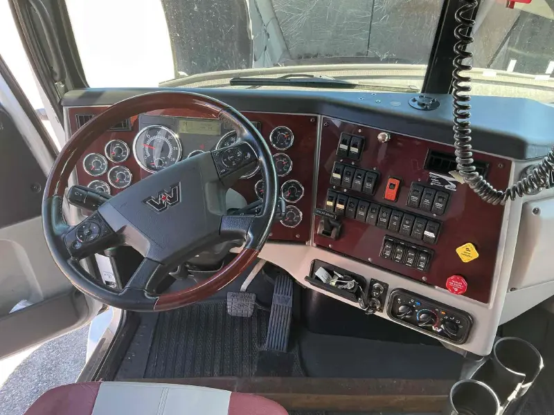 2020 WESTERN STAR 5700XE