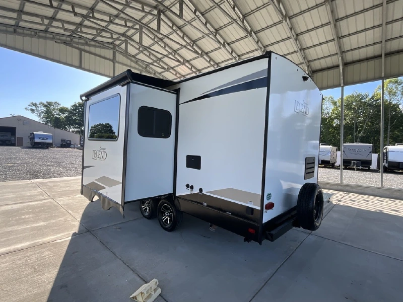 2020 FOREST RIVER SURVEYOR LEGEND 202RBLE