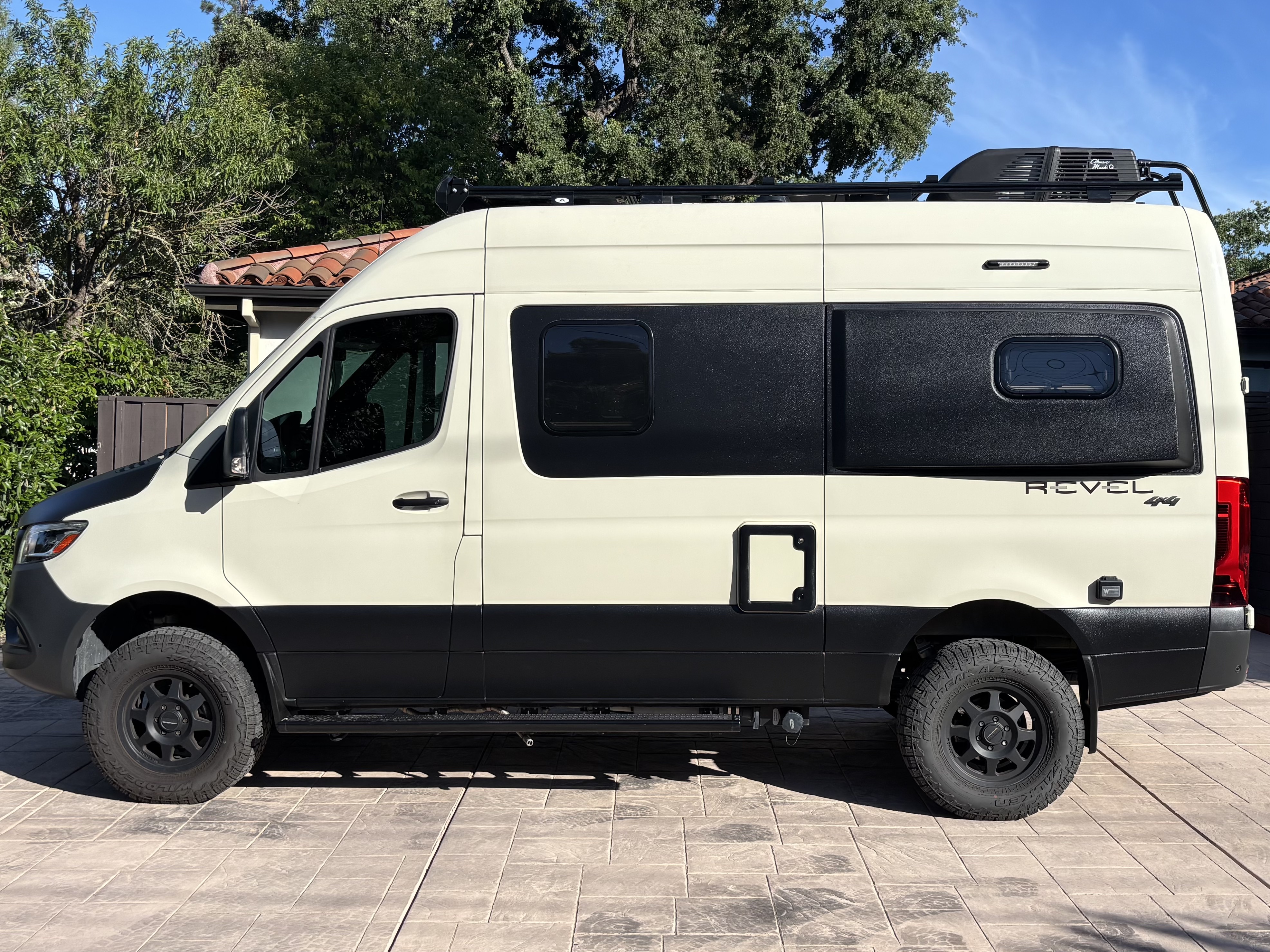 2024 Winnebago REVEL 44E in rancho mirage CA