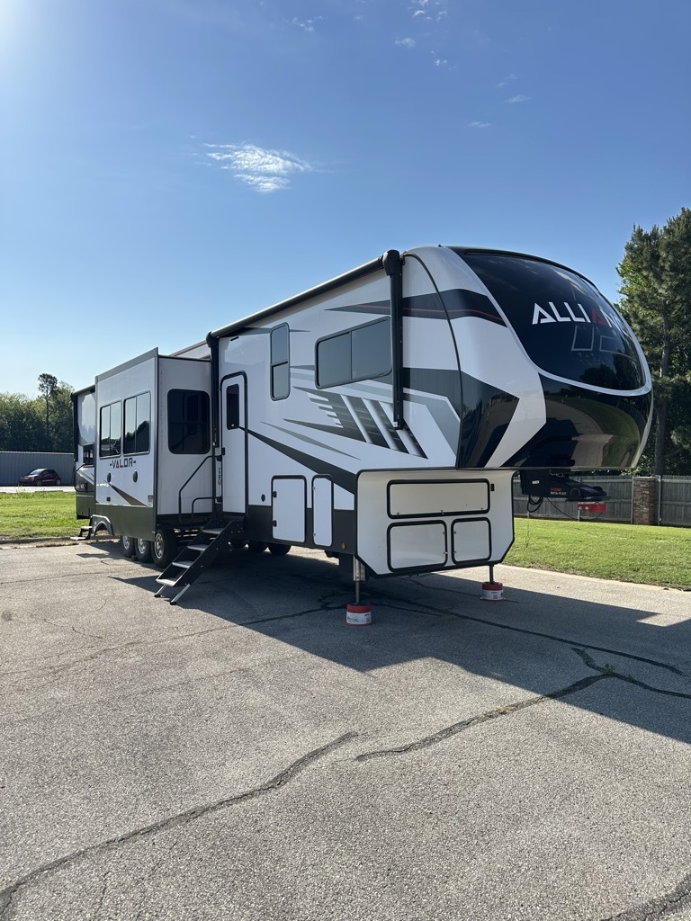 2023 Alliance Rv VALOR 41V15 in newcastle OK
