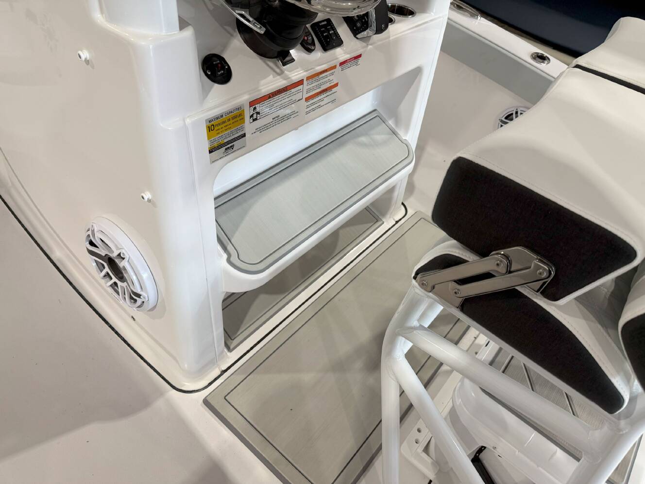 A photo of this 2026 Blackfin 242HB
