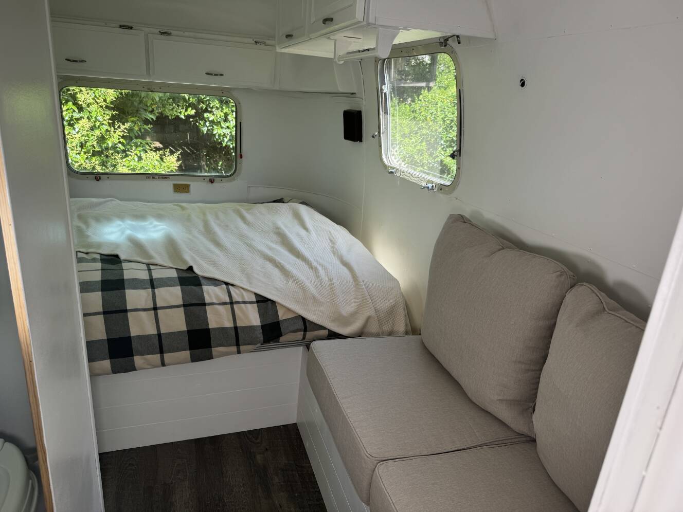A photo of this 1991 Airstream EXCELLA 29