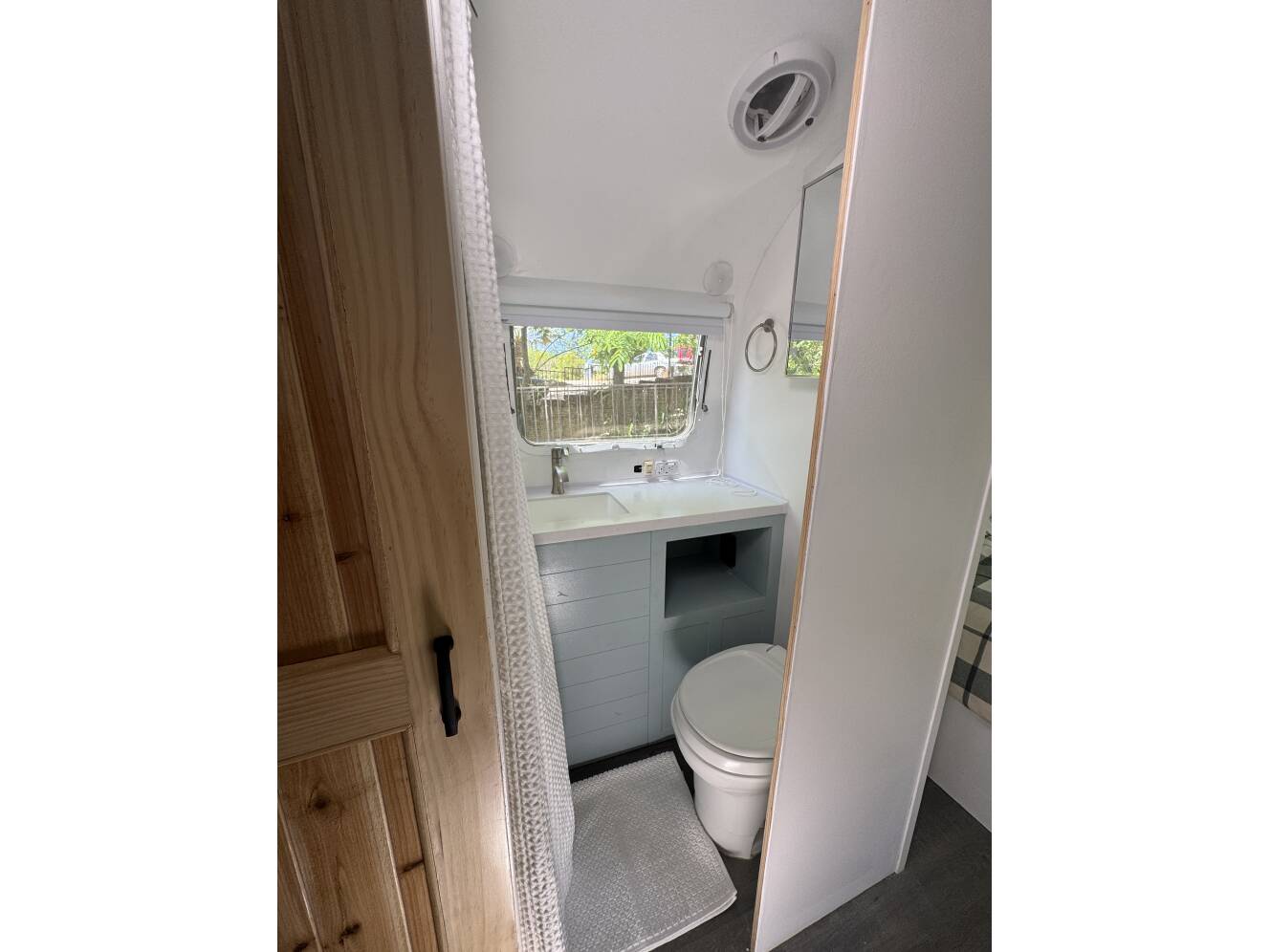 A photo of this 1991 Airstream EXCELLA 29
