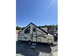 2017 FOREST RIVER ROCKWOOD PREMIER 214A HW