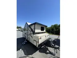 2017 FOREST RIVER ROCKWOOD PREMIER 214A HW