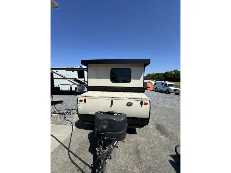 2017 FOREST RIVER ROCKWOOD PREMIER 214A HW